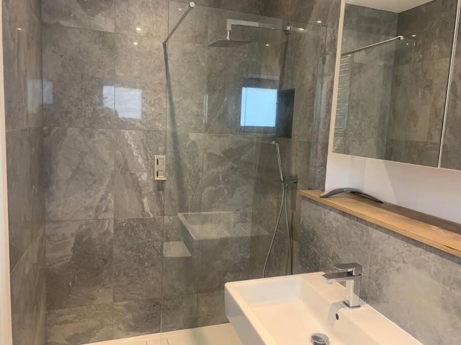 Ferienhaus Dockside Sleeps 8, Uber Boat To Canary Wharf In 3 Mins